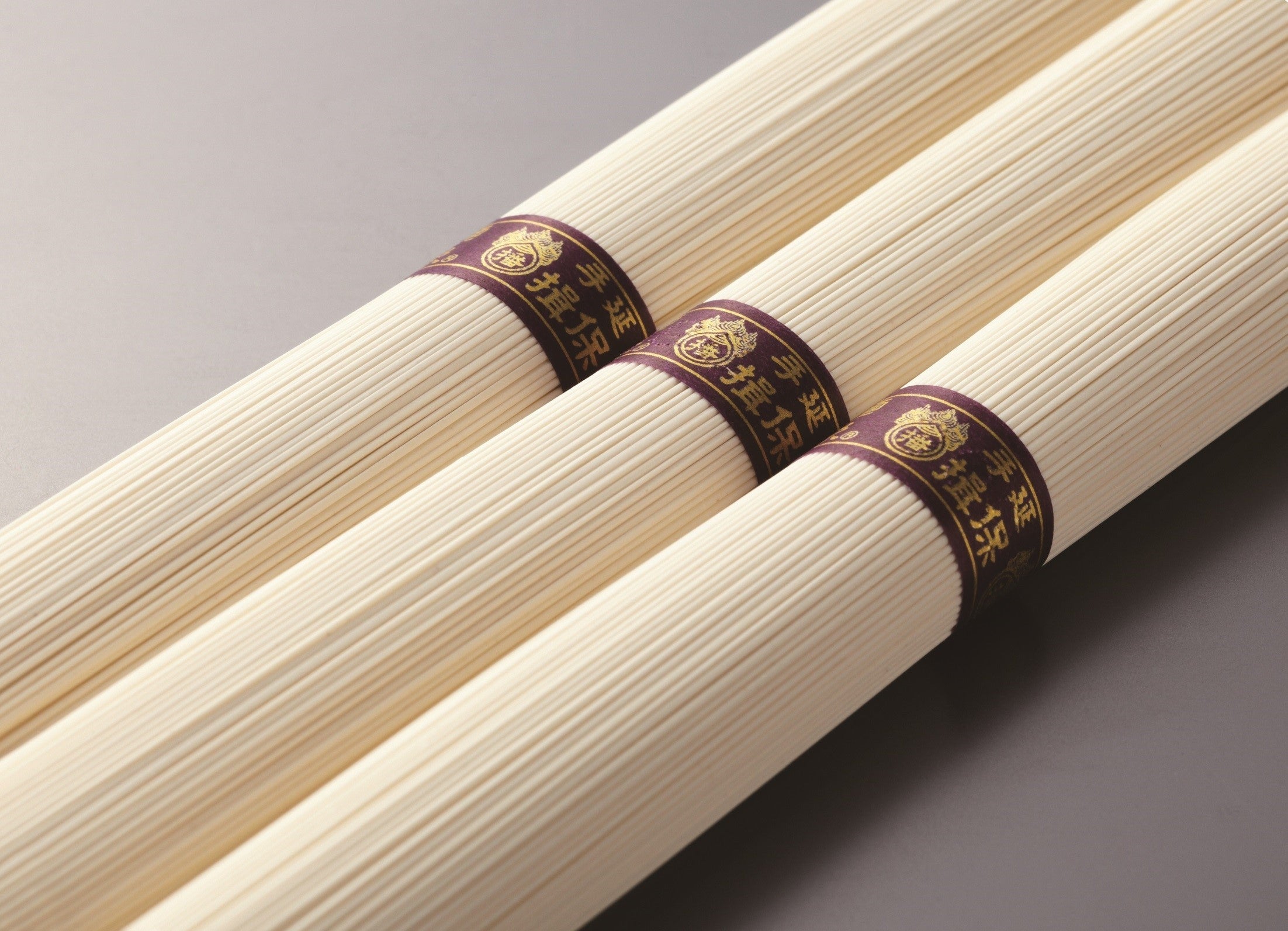 揖保乃糸【縒（より）つむぎ】（北海道産小麦使用）（品番）YRM-50　　（内容量） ﻿50ｇ×32束